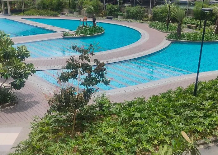 Aparthotel The Luxe At The Pent 4*