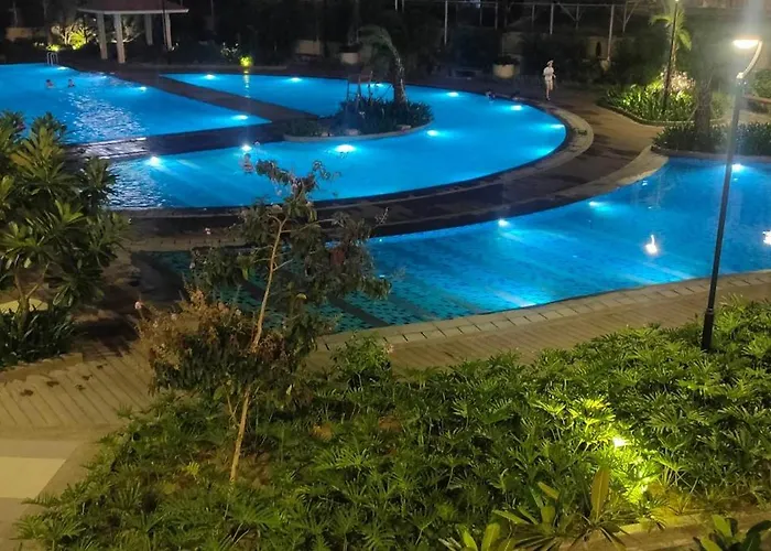 The Luxe At The Pent 4* Manila